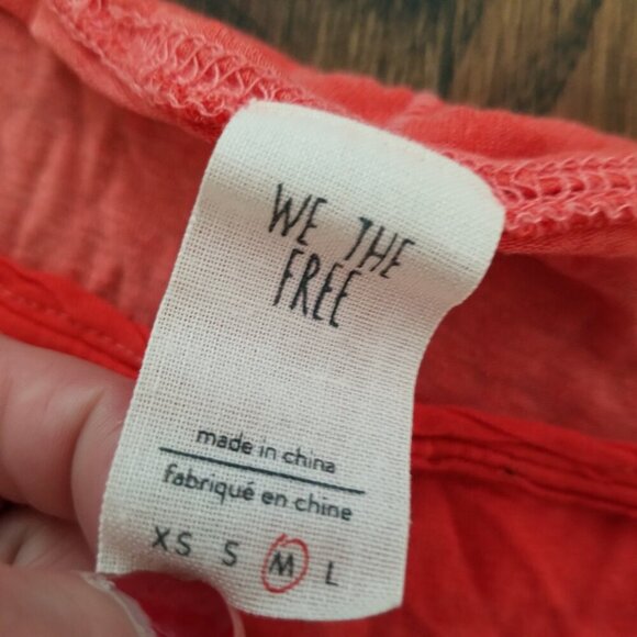 Free People / We the Free Sand Dollar Scoop Neck Tank Top Size Medium - Picture 3 of 6